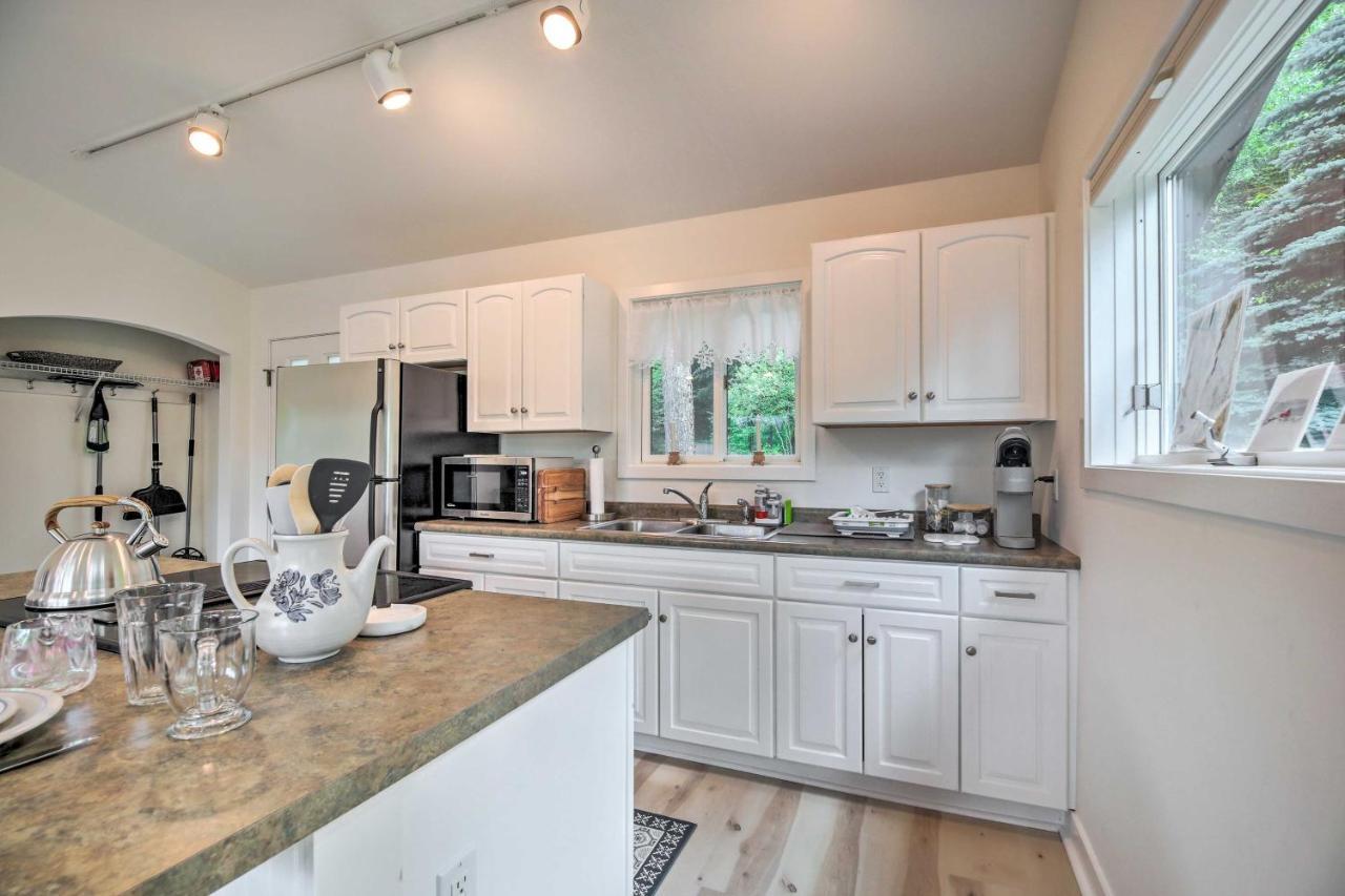 דירות Cambridge Airy And Bright Hideaway Near Smugglers Notch! מראה חיצוני תמונה